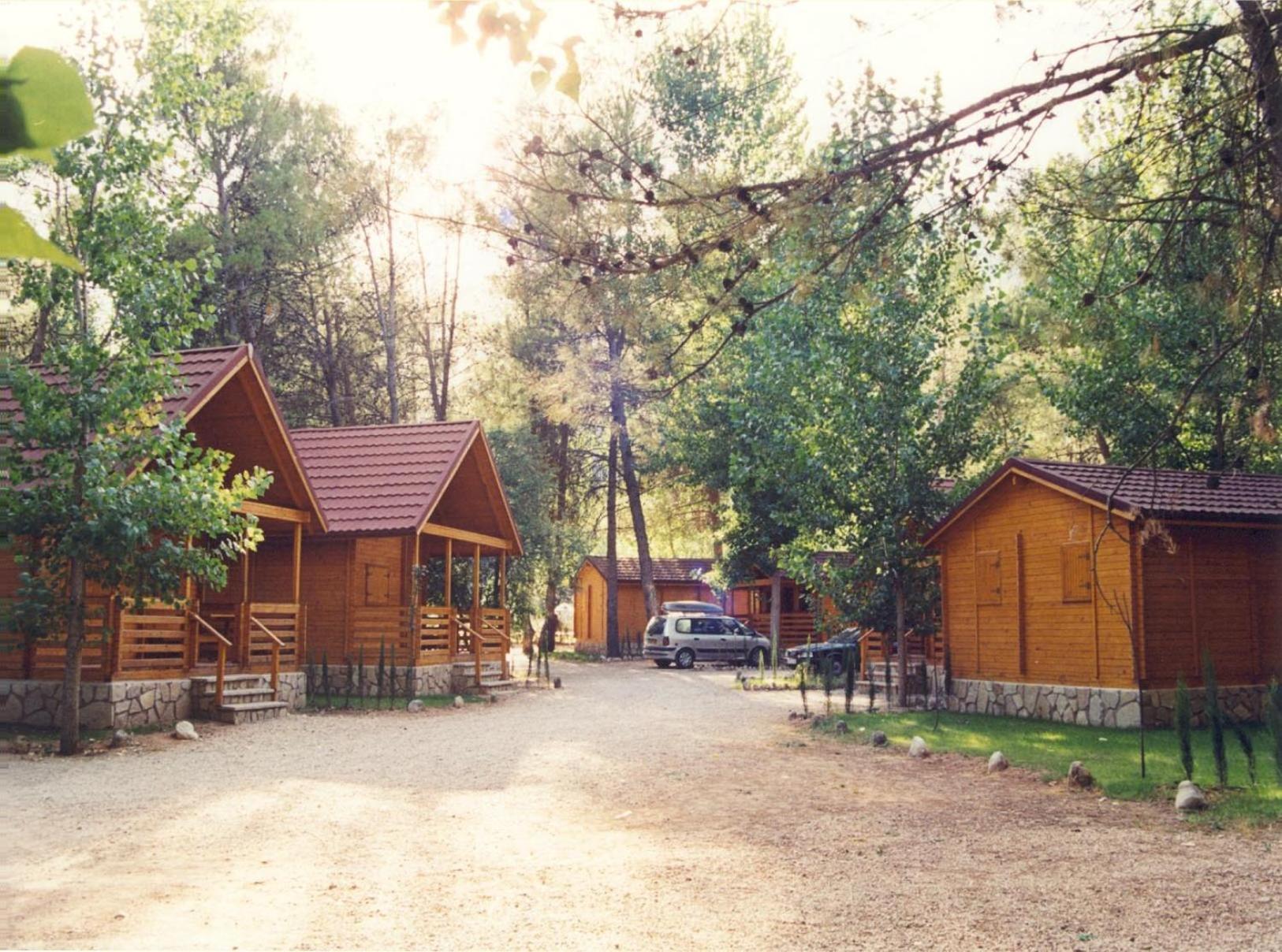 Camping Rural Llanos De Arance Coto Ríos Exterior photo