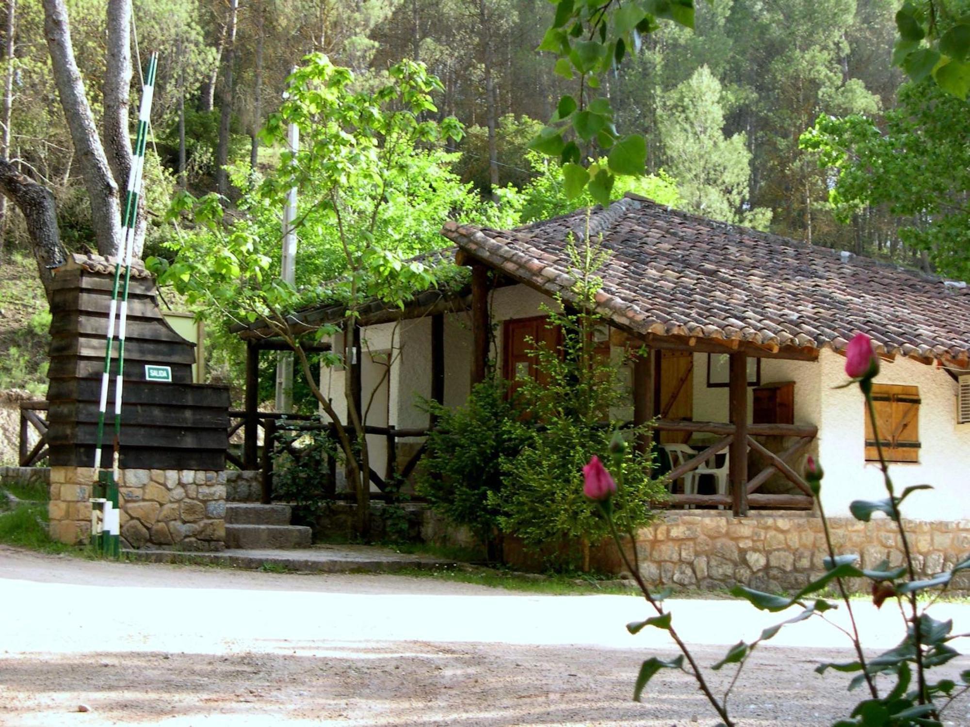 Camping Rural Llanos De Arance Coto Ríos Exterior photo
